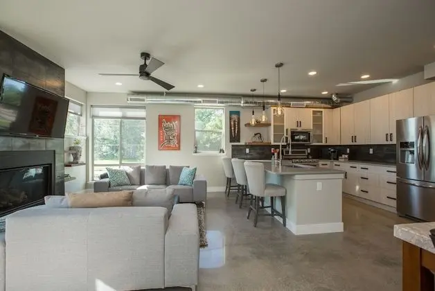 Ev, Birden Çok Yatak, Veranda, Bahçe Manzaralı (750 Jerome St. (Unit 1)*)