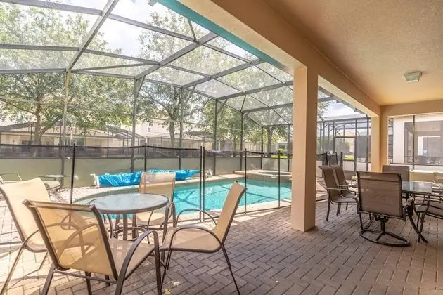 Ev (7755 Windsor Hills)