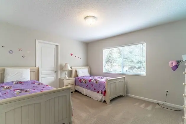 Ev (7755 Windsor Hills)