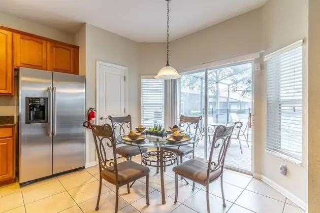 Ev (7755 Windsor Hills)