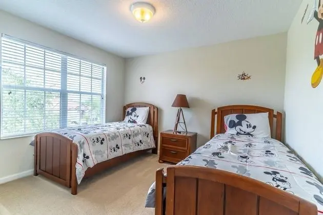 Ev (7755 Windsor Hills)