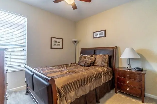 Ev (7755 Windsor Hills)