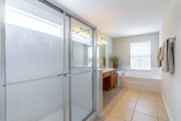 Ev (7755 Windsor Hills)