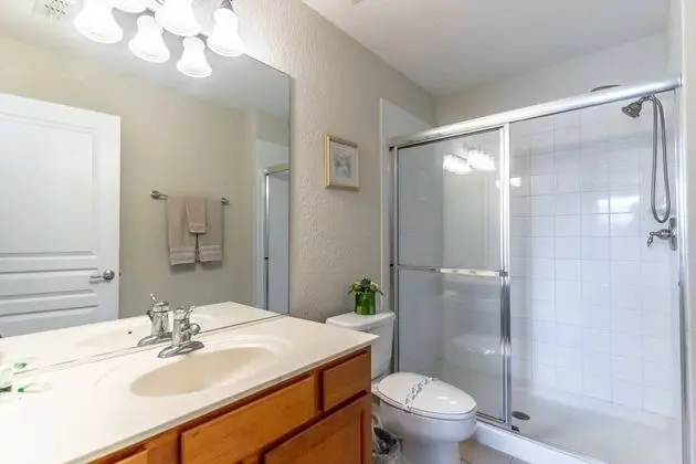 Ev (7755 Windsor Hills)