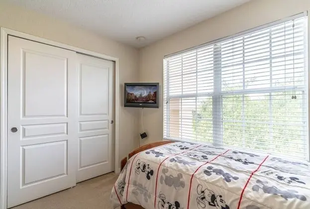 Ev (7755 Windsor Hills)