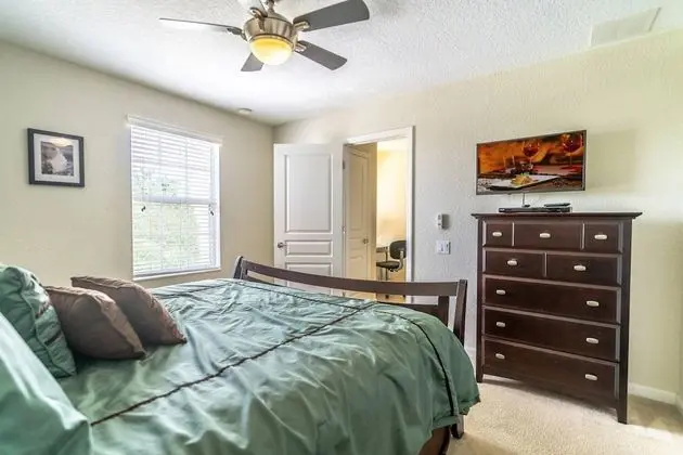 Ev (7755 Windsor Hills)