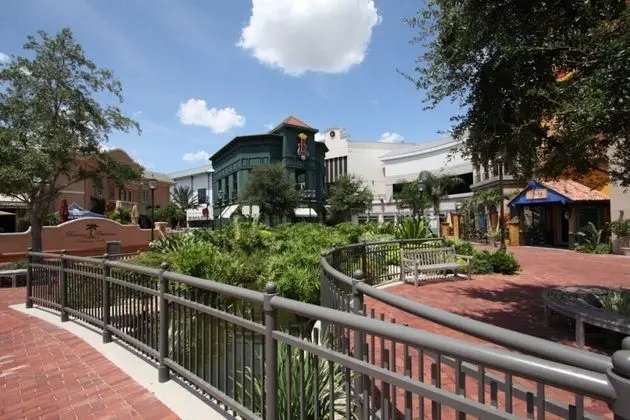 Ev (7755 Windsor Hills)