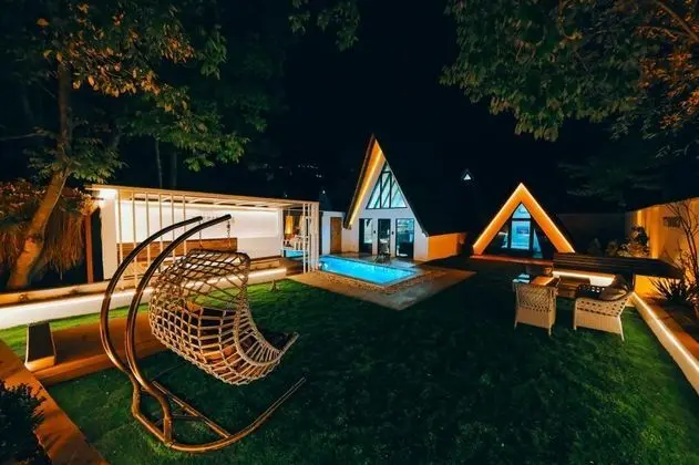Deluxe Bungalow 3+1, Havuz veya Bahçe Manzaralı, Isıtmalı Özel Havuzlu