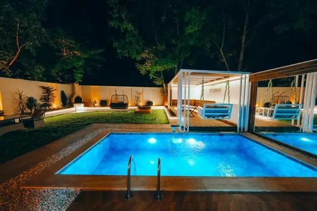 Deluxe Bungalow 3+1, Havuz veya Bahçe Manzaralı, Isıtmalı Özel Havuzlu