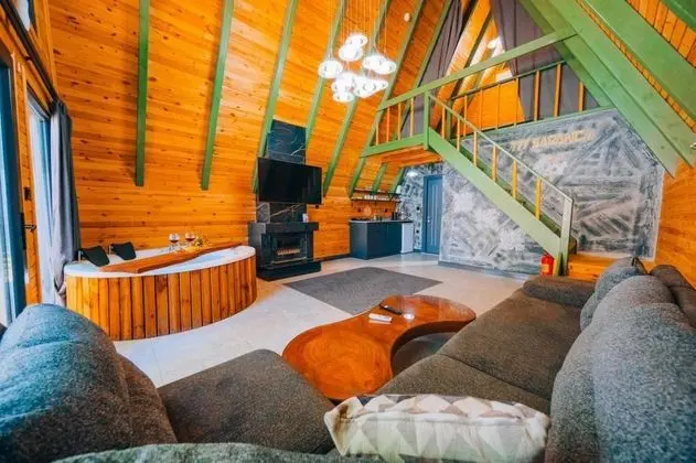 Deluxe Bungalow 3+1, Havuz veya Bahçe Manzaralı, Isıtmalı Özel Havuzlu