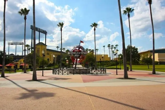 Ev (7812 Windsor Hills)