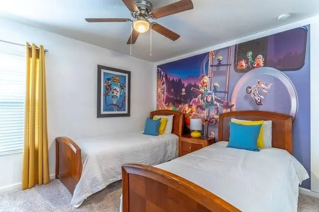 Ev (7812 Windsor Hills)