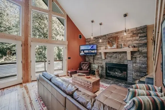 Family Ev (3 Bedrooms)