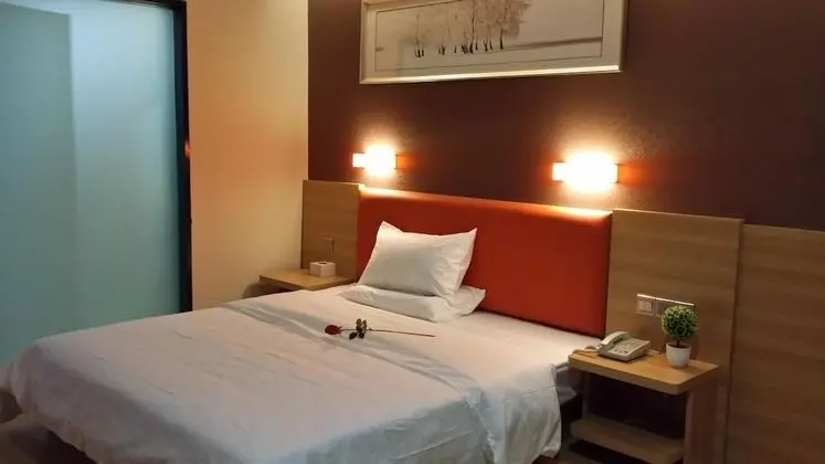 Comfort Tek Büyük Yataklı Oda