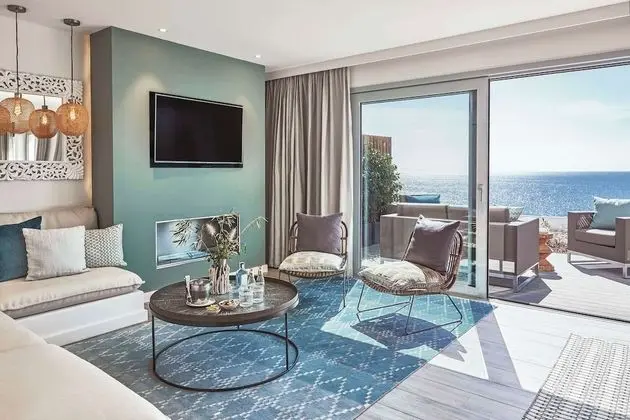 Deluxe Dubleks, Deniz Manzaralı (Cliff Suite)