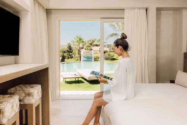 Oda, 1 En Büyük (King) Boy Yatak, Havuz Manzaralı