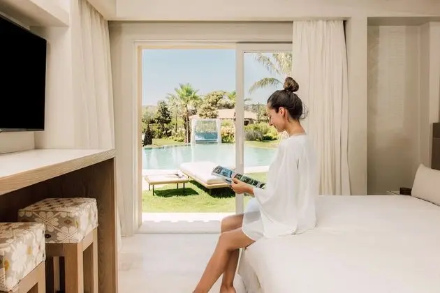 Oda, 1 En Büyük (King) Boy Yatak, Havuz Manzaralı