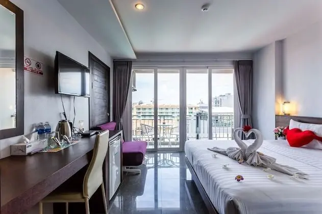 Deluxe Tek Büyük Yataklı Oda