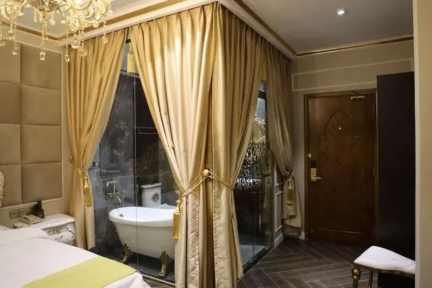 Deluxe Tek Büyük Yataklı Oda, 1 Büyük (Queen) Boy Yatak, Küvet