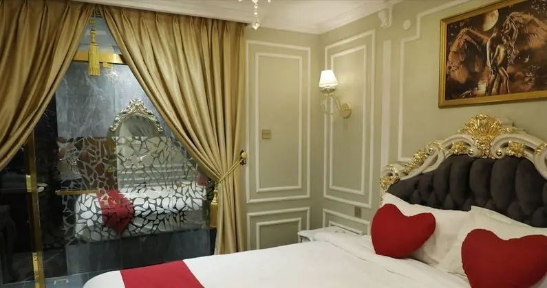 Deluxe Tek Büyük Yataklı Oda