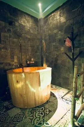Romantic Stüdyo Süit, Jakuzi