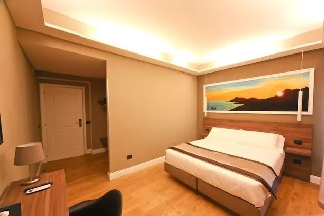 Deluxe Tek Büyük veya İki Ayrı Yataklı Oda, Balkon