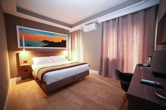 Deluxe Tek Büyük veya İki Ayrı Yataklı Oda, Balkon