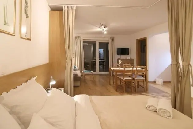 Comfort Apart Daire, Banyolu/Duşlu, Bahçe Manzaralı (Apartma )