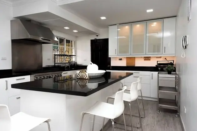 Apart Daire, Birden Çok Yatak Odası, Sigara İçilebilir, Balkon