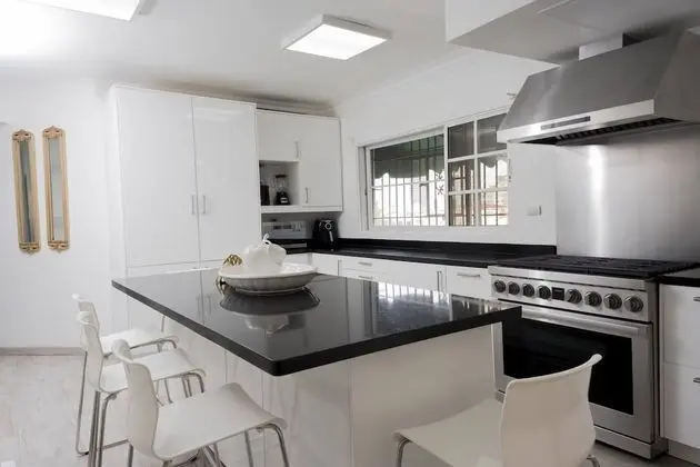 Apart Daire, Birden Çok Yatak Odası, Sigara İçilebilir, Balkon