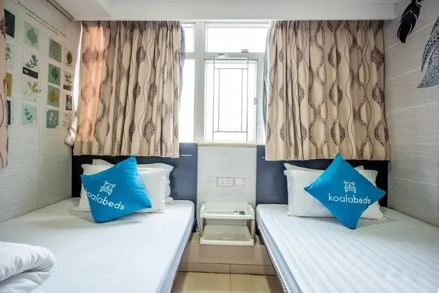 Deluxe Quadruple Room, Private Bathroom, City View