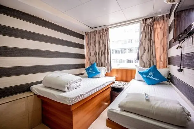 Deluxe Triple Room, Private Bathroom