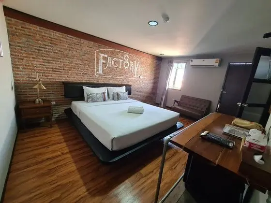 Deluxe Double Room with Private Bathroom