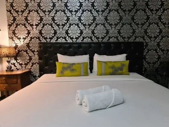 Deluxe Double Room with Private Bathroom