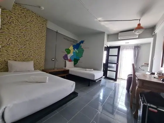 Standard Twin Room with Private bathroom