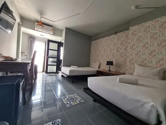 Standard Twin Room with Private bathroom