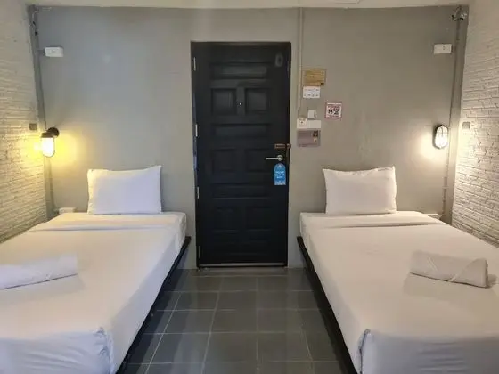 Standard Twin Room with Private bathroom