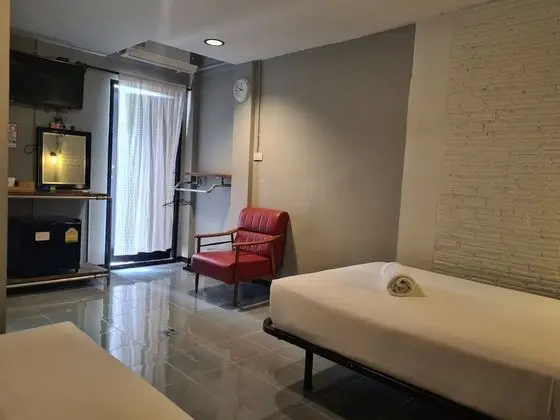 Standard Twin Room with Private bathroom