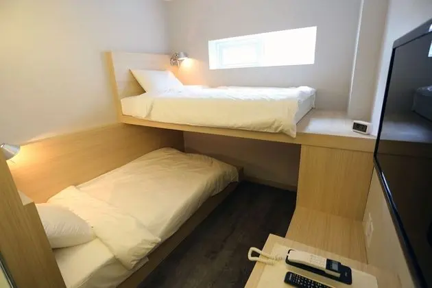 Semi-Duplex Twin