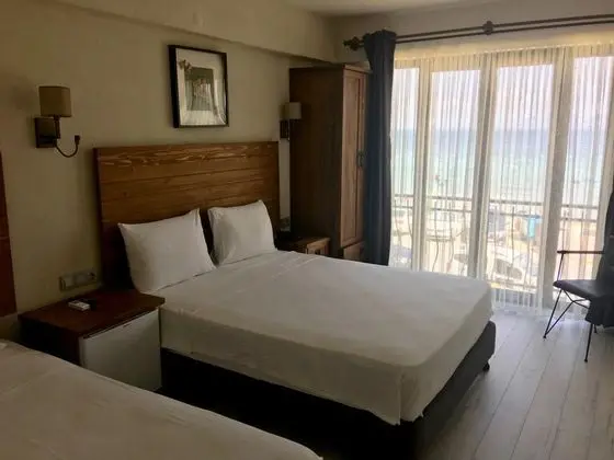 Triple, Deniz Manzaralı