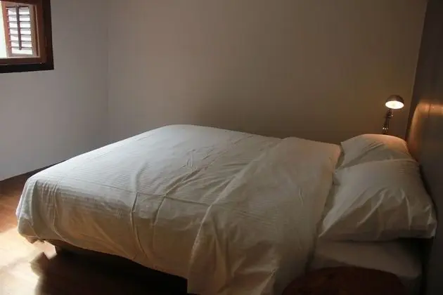 Tek Büyük Yataklı Oda, Ortak Banyo