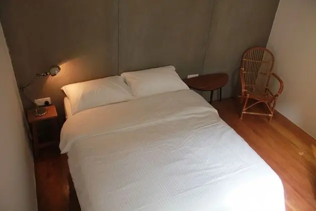 Tek Büyük Yataklı Oda, Ortak Banyo