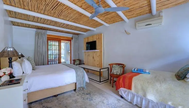 Deluxe Üç Kişilik Oda, Havuz Kenarı (Deluxe)