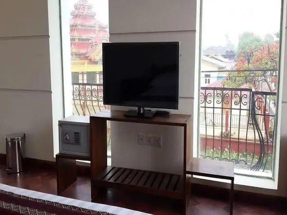 Superior Tek Büyük veya İki Ayrı Yataklı Oda