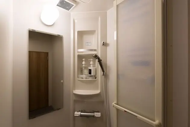 Ortak Ranzalı Oda, Sadece kadınlar için