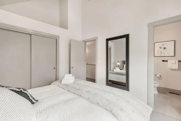 Ev, Birden Çok Yatak, Veranda, Bahçe Manzaralı (827 Heschel St. (Unit C))