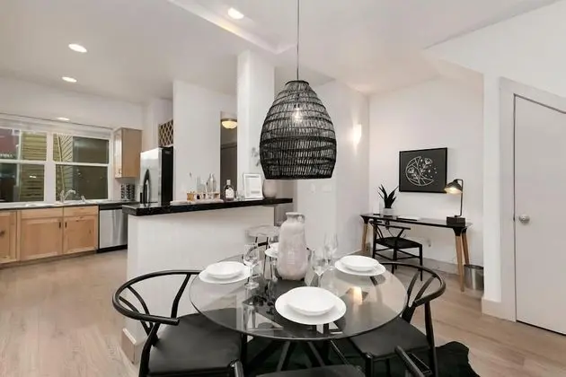 Ev, Birden Çok Yatak, Veranda, Bahçe Manzaralı (827 Heschel St. (Unit C))