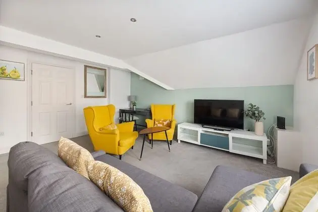 Signature Çatı Katı (Loft), 1 Çift Kişilik Yatak ve Çekyat, Sigara İçilmez, Şehir Manzaralı