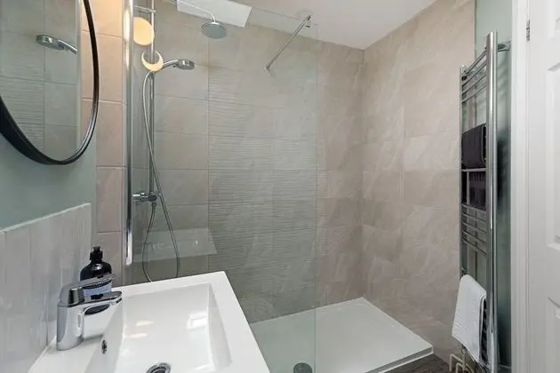 Signature Çatı Katı (Loft), 1 Çift Kişilik Yatak ve Çekyat, Sigara İçilmez, Şehir Manzaralı