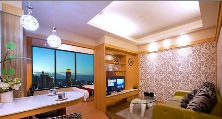Tek Büyük Yataklı Oda (with Street View)